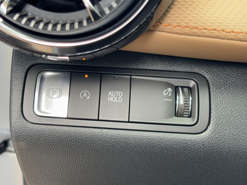 Chevrolet Equinox Vehicle Image 11