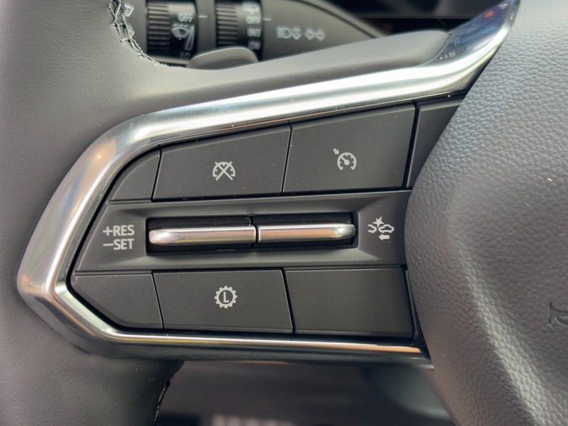 Chevrolet Equinox Vehicle Image 12