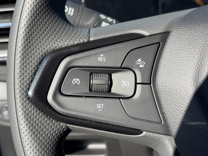 Chevrolet TrailBlazer Vehicle Image 12