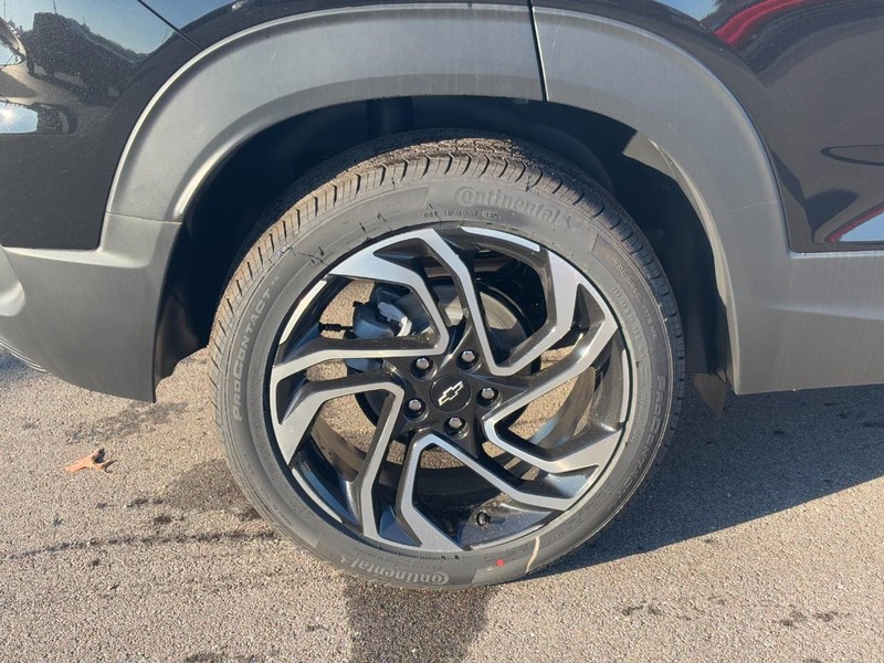 Chevrolet TrailBlazer Vehicle Image 04