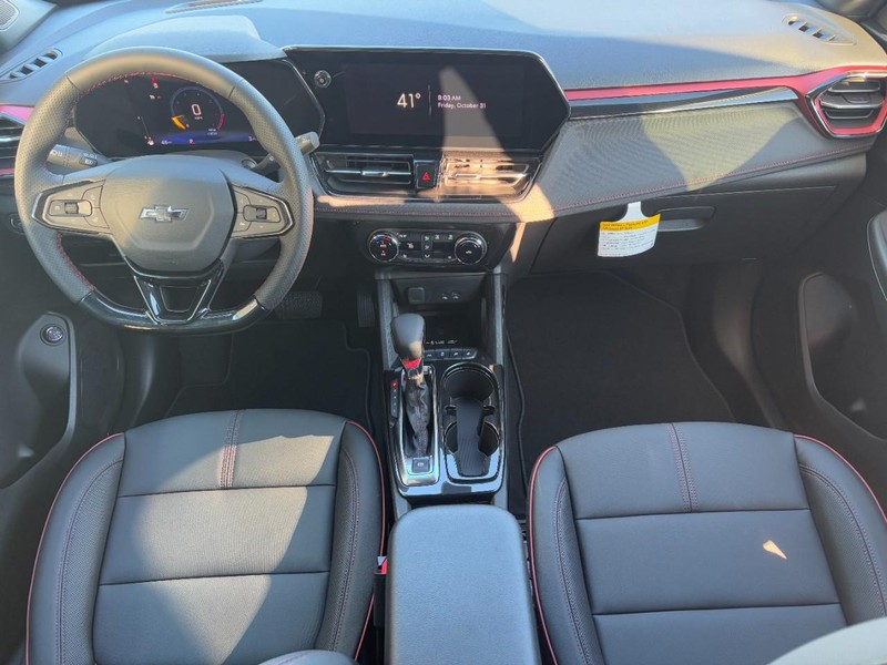 Chevrolet TrailBlazer Vehicle Image 06