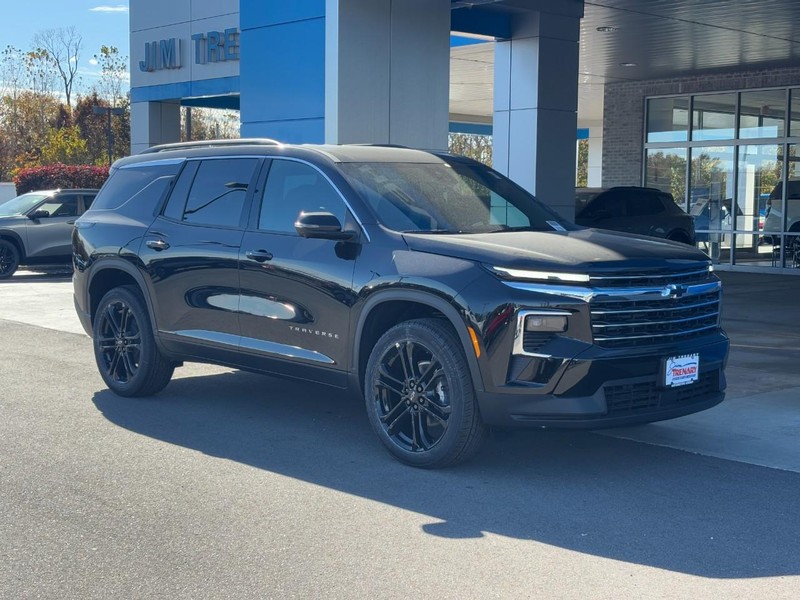 Chevrolet Traverse Vehicle Image 02