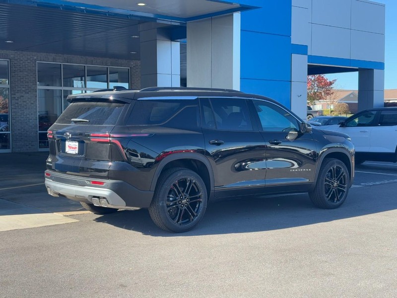 Chevrolet Traverse Vehicle Image 03