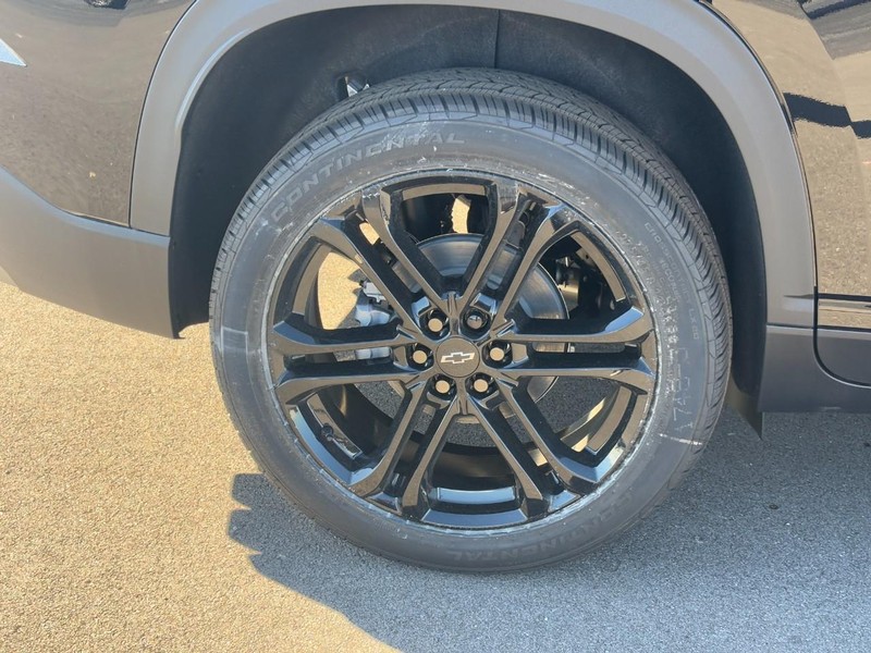 Chevrolet Traverse Vehicle Image 04