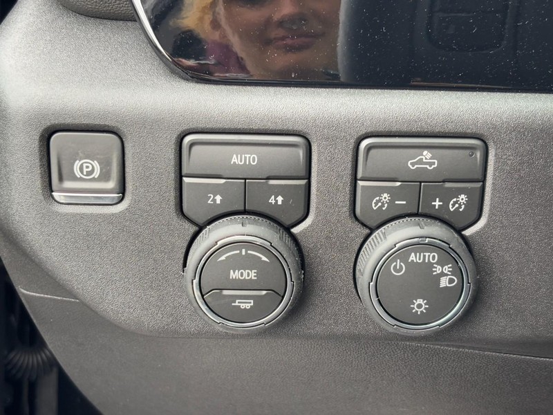 Chevrolet Silverado 1500 Vehicle Image 11