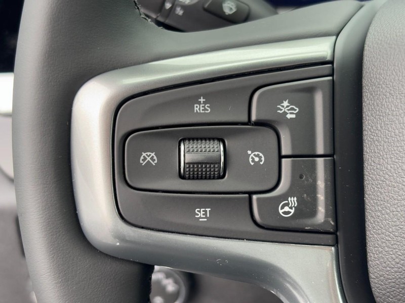 Chevrolet Silverado 1500 Vehicle Image 12