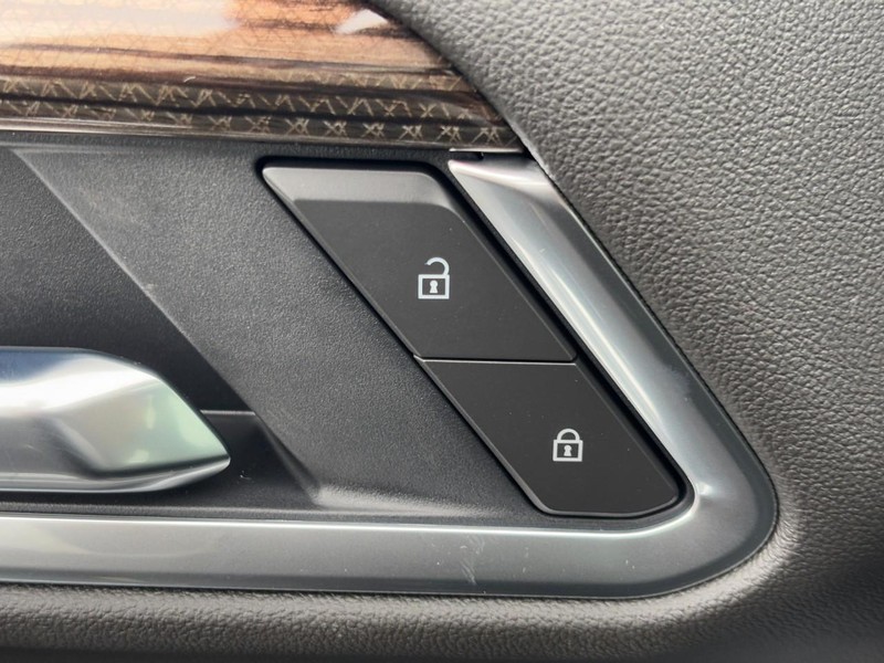 Chevrolet Silverado 1500 Vehicle Image 19