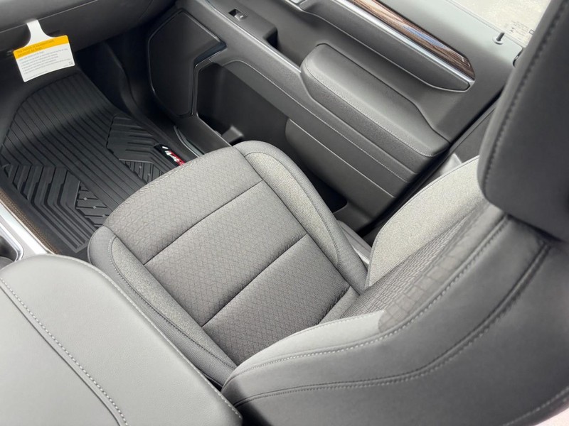 Chevrolet Silverado 1500 Vehicle Image 10