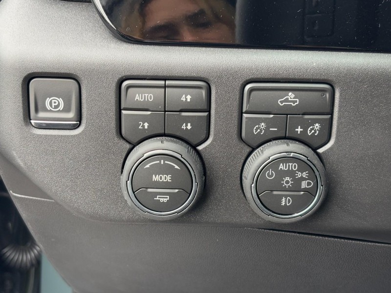 Chevrolet Silverado 1500 Vehicle Image 11