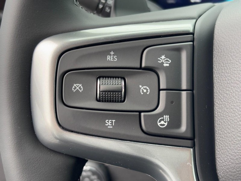 Chevrolet Silverado 1500 Vehicle Image 12