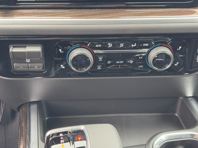 Chevrolet Silverado 1500 Vehicle Image 18