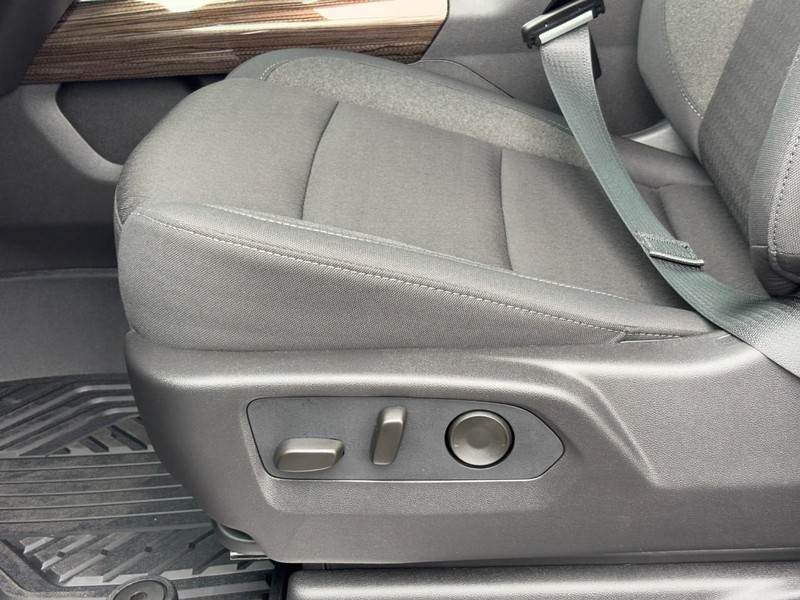 Chevrolet Silverado 1500 Vehicle Image 21