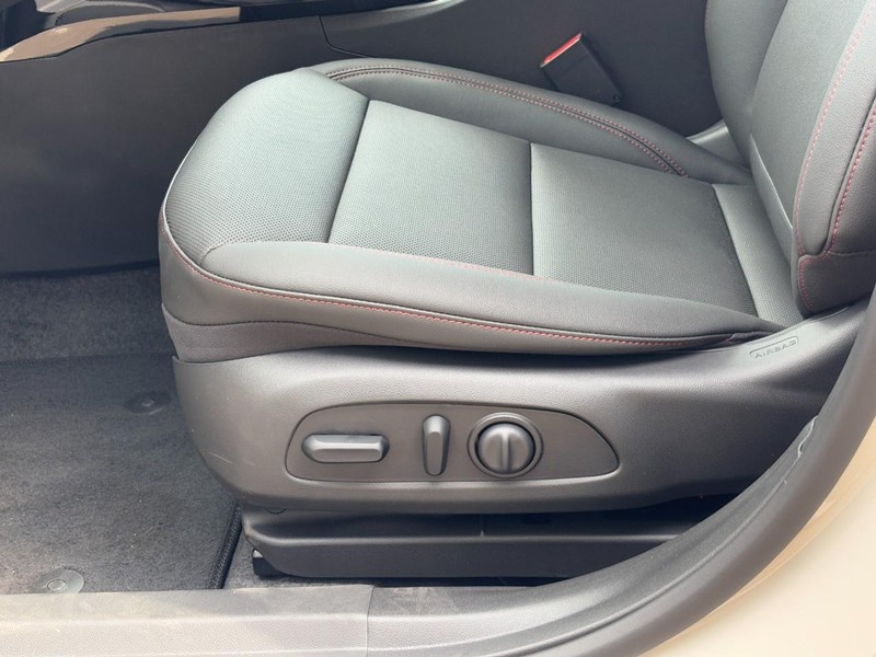 Chevrolet Trax Vehicle Image 20