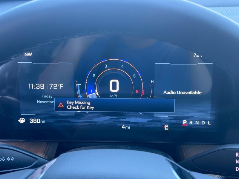 Chevrolet Equinox Vehicle Image 14