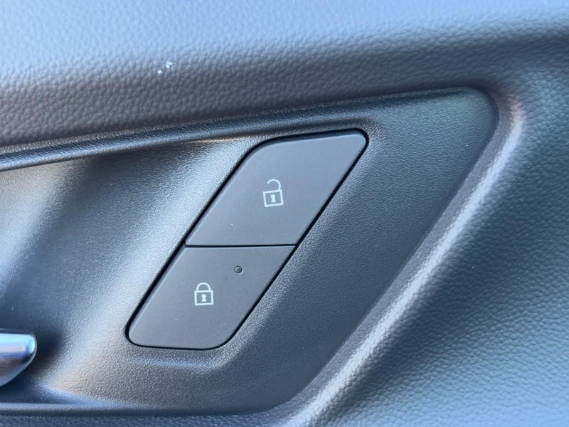 Chevrolet Equinox Vehicle Image 20