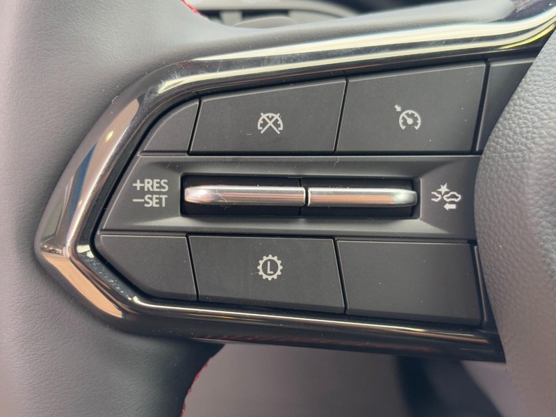 Chevrolet Equinox Vehicle Image 12