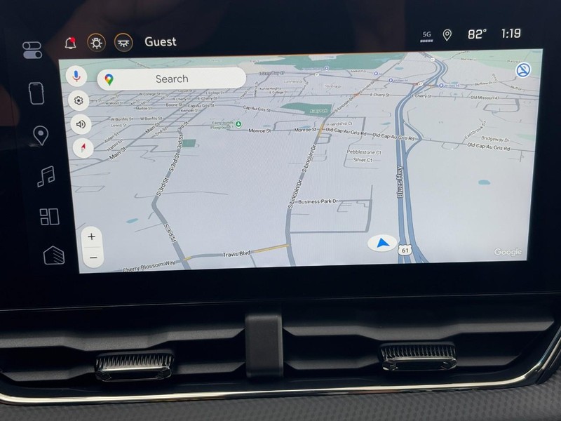 Chevrolet Equinox Vehicle Image 17