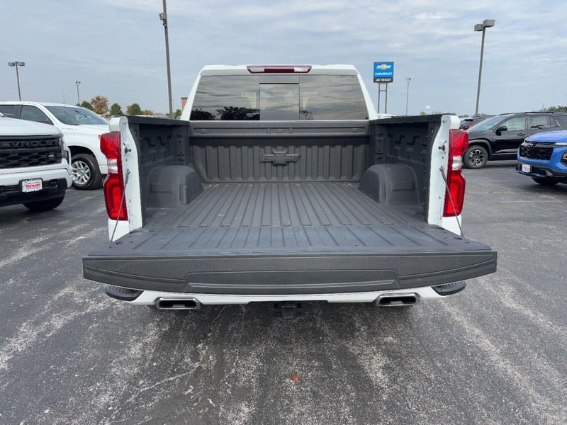 Chevrolet Silverado 1500 Vehicle Image 04