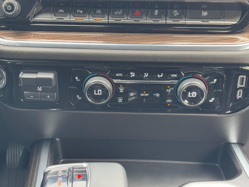 Chevrolet Silverado 1500 Vehicle Image 14