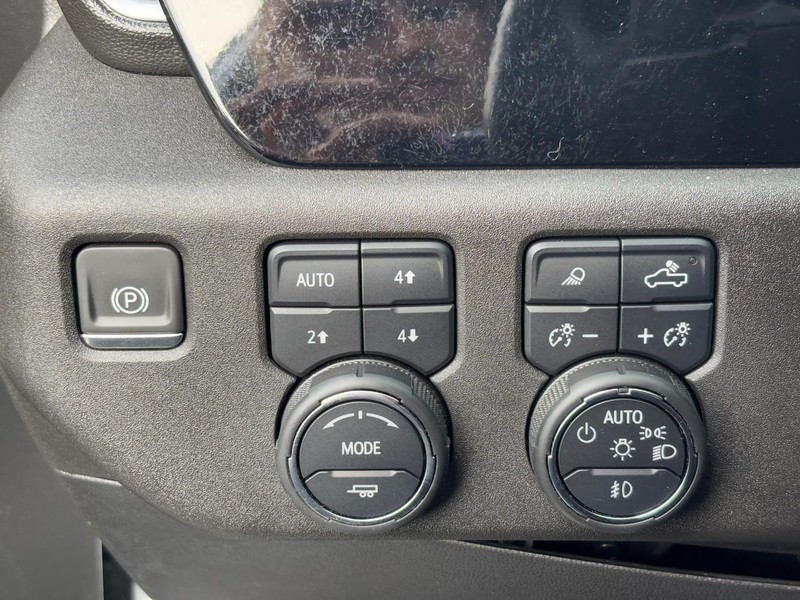 Chevrolet Silverado 1500 Vehicle Image 16