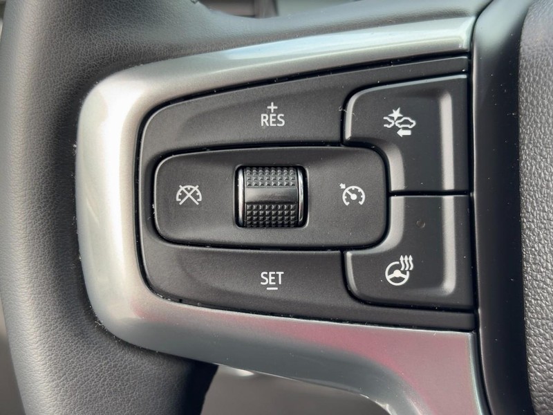 Chevrolet Silverado 1500 Vehicle Image 17