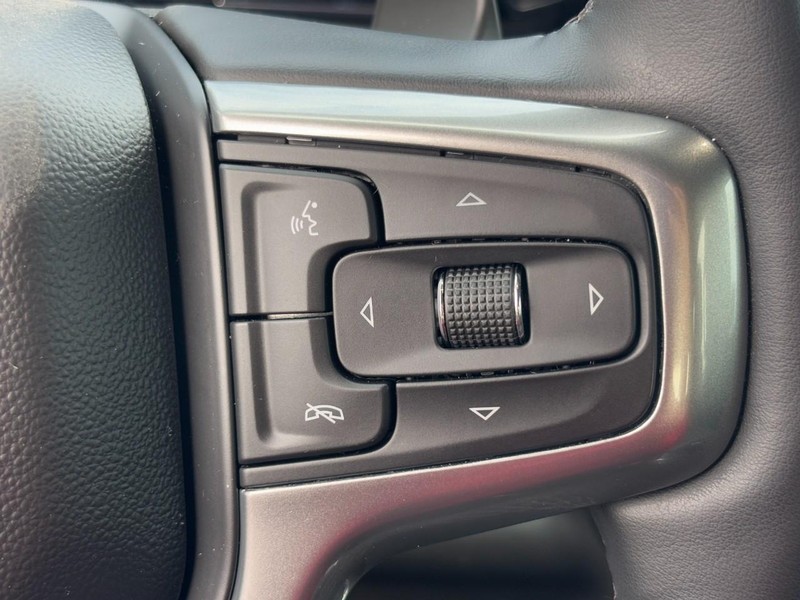 Chevrolet Silverado 1500 Vehicle Image 18