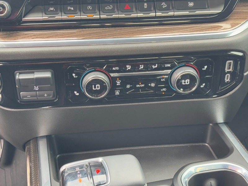 Chevrolet Silverado 1500 Vehicle Image 23