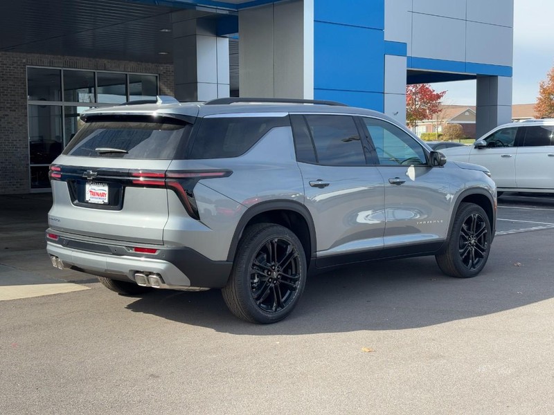 Chevrolet Traverse Vehicle Image 03