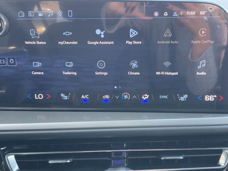 Chevrolet Traverse Vehicle Image 09