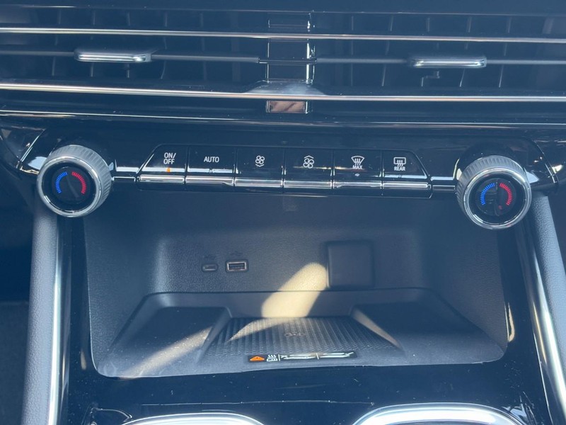 Chevrolet Traverse Vehicle Image 10