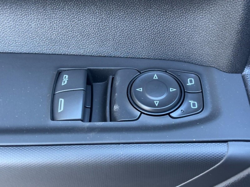 Chevrolet Silverado 1500 Vehicle Image 13