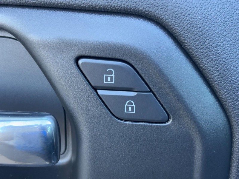 Chevrolet Silverado 1500 Vehicle Image 14