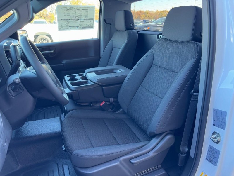 Chevrolet Silverado 1500 Vehicle Image 05