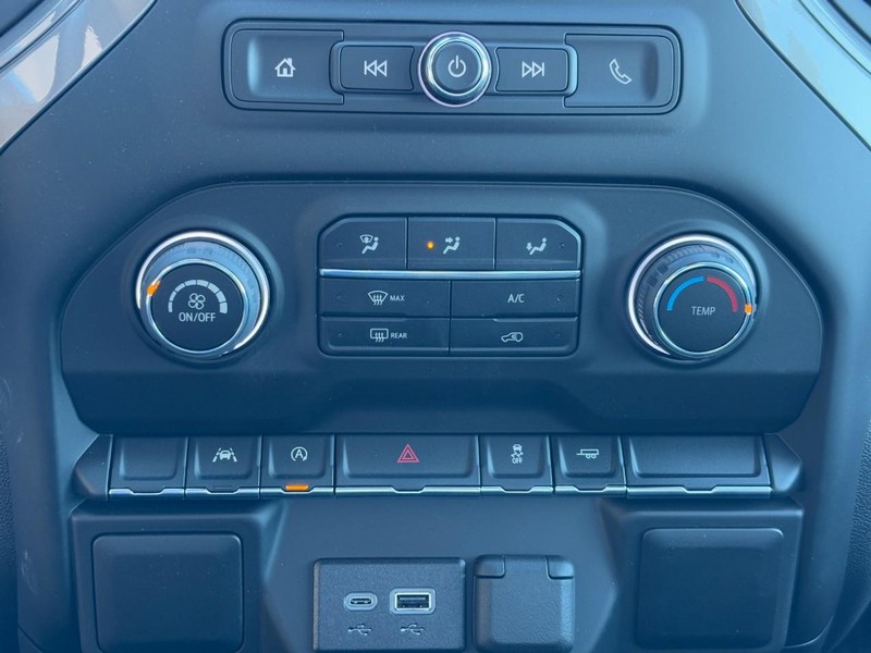 Chevrolet Silverado 1500 Vehicle Image 12