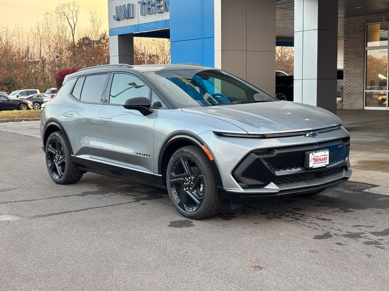 Chevrolet Equinox EV Vehicle Image 02
