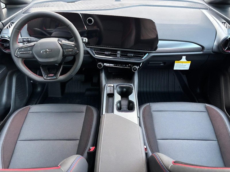 Chevrolet Equinox EV Vehicle Image 06