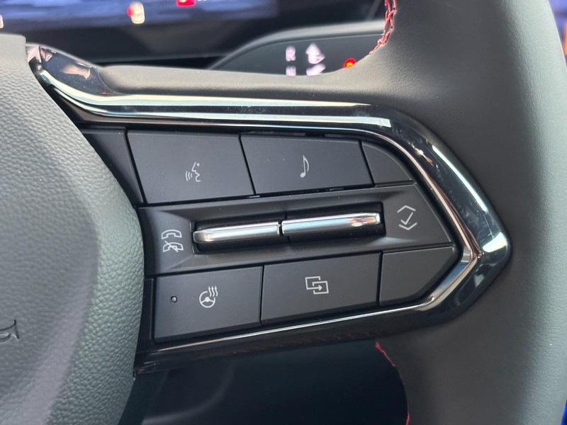 Chevrolet Equinox EV Vehicle Image 13