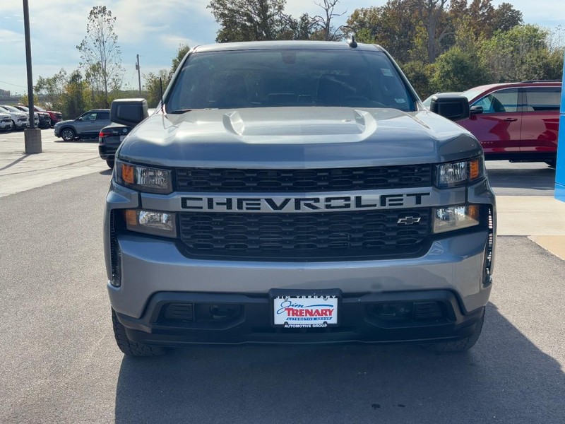 Chevrolet Silverado 1500 LTD Vehicle Image 09