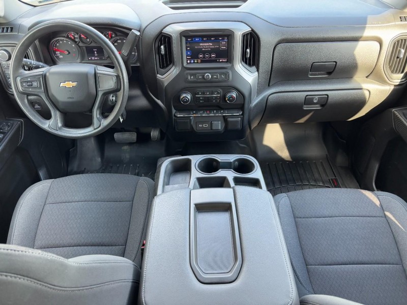 Chevrolet Silverado 1500 LTD Vehicle Image 11