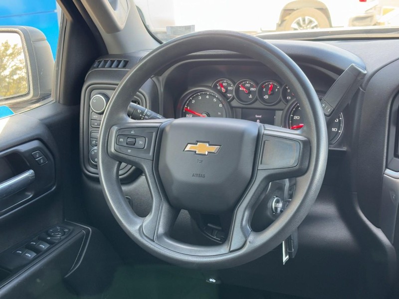 Chevrolet Silverado 1500 LTD Vehicle Image 12