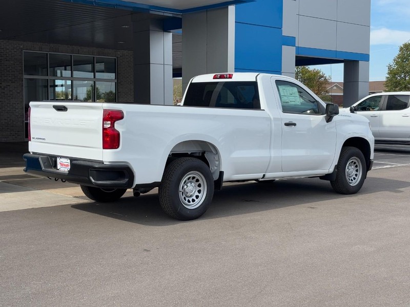 Chevrolet Silverado 1500 Vehicle Image 03