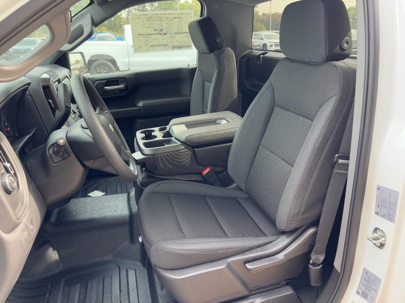 Chevrolet Silverado 1500 Vehicle Image 05