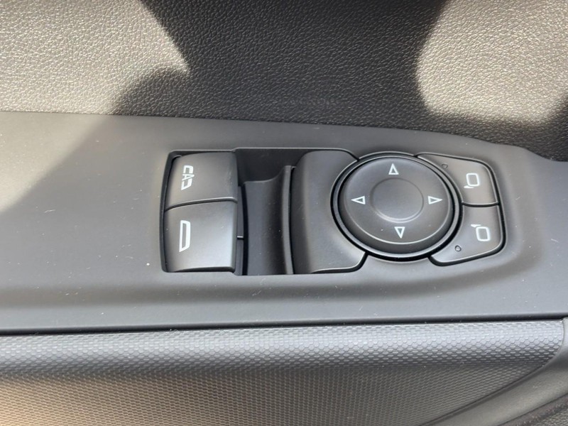 Chevrolet Silverado 1500 Vehicle Image 13