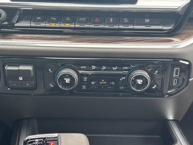 Chevrolet Silverado 1500 Vehicle Image 09