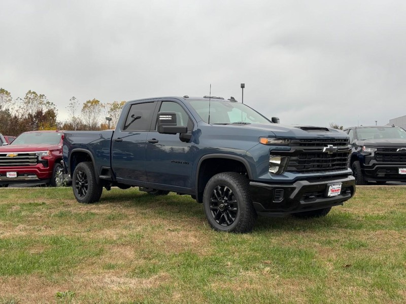 Chevrolet Silverado 2500HD Vehicle Image 02
