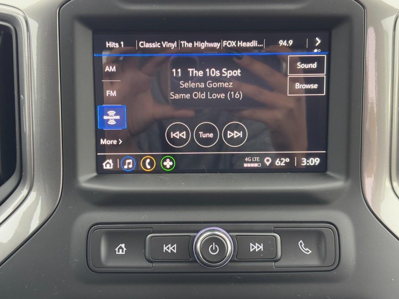 Chevrolet Silverado 2500HD Vehicle Image 08