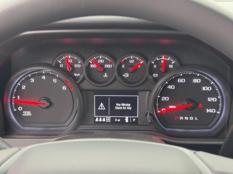 Chevrolet Silverado 2500HD Vehicle Image 13