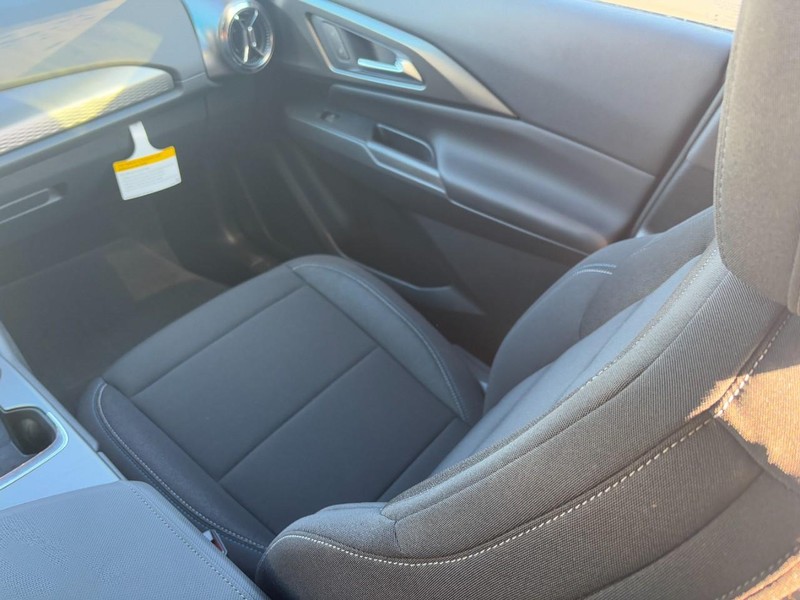 Chevrolet Equinox EV Vehicle Image 10