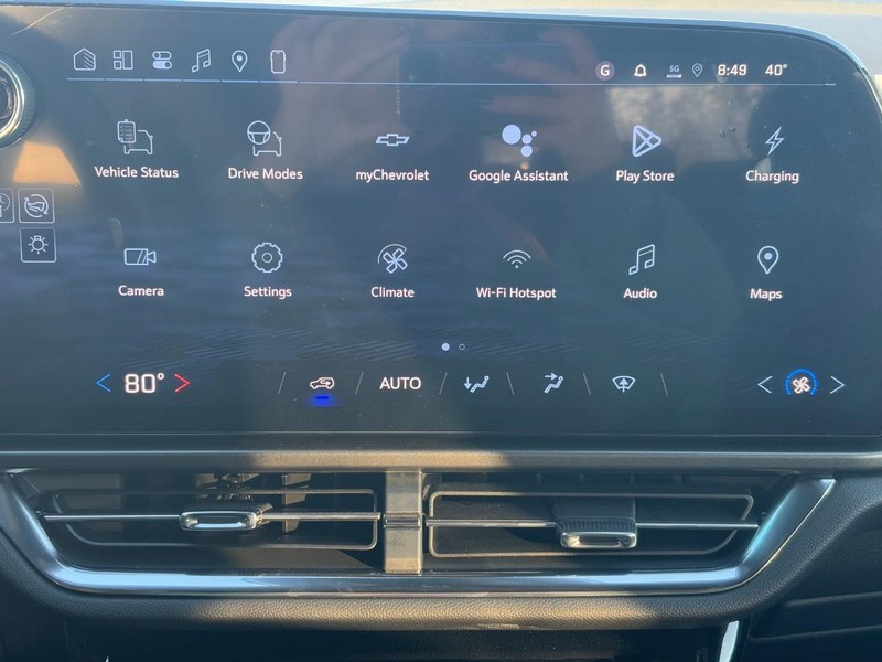 Chevrolet Equinox EV Vehicle Image 15