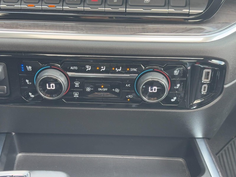 Chevrolet Silverado 1500 Vehicle Image 14